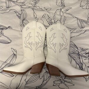 White Western Cowboy Boots